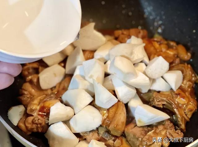 杏鲍菇的做法大全家常菜图解法（杏鲍菇的做法大全家常菜杏鲍菇可以跟红薯梗一起吃吗）